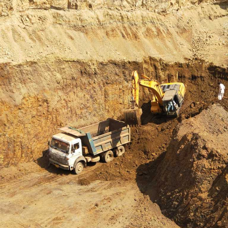 Bentonite mining and processing
