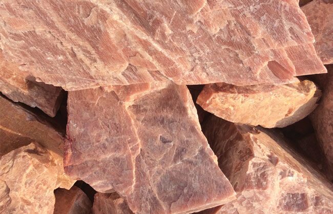 Role of Feldspar in High-Quality Glass Manufacturing